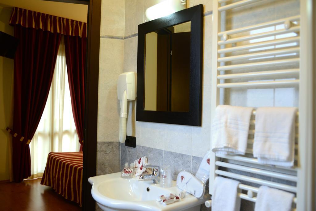 Hotel Iacone เคติ ภายนอก รูปภาพ