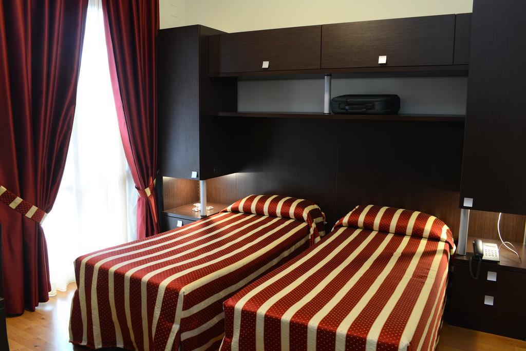 Hotel Iacone เคติ ภายนอก รูปภาพ