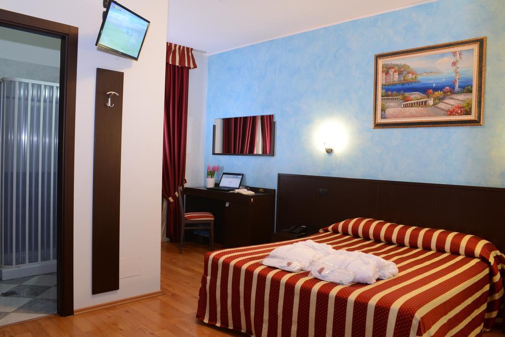 Hotel Iacone เคติ ภายนอก รูปภาพ
