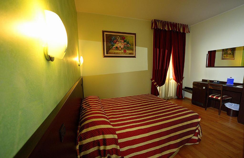 Hotel Iacone เคติ ภายนอก รูปภาพ