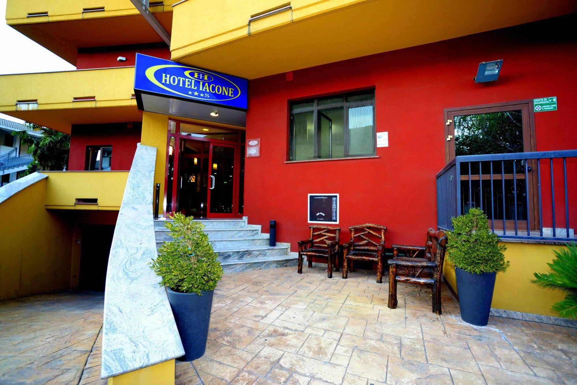 Hotel Iacone เคติ ภายนอก รูปภาพ