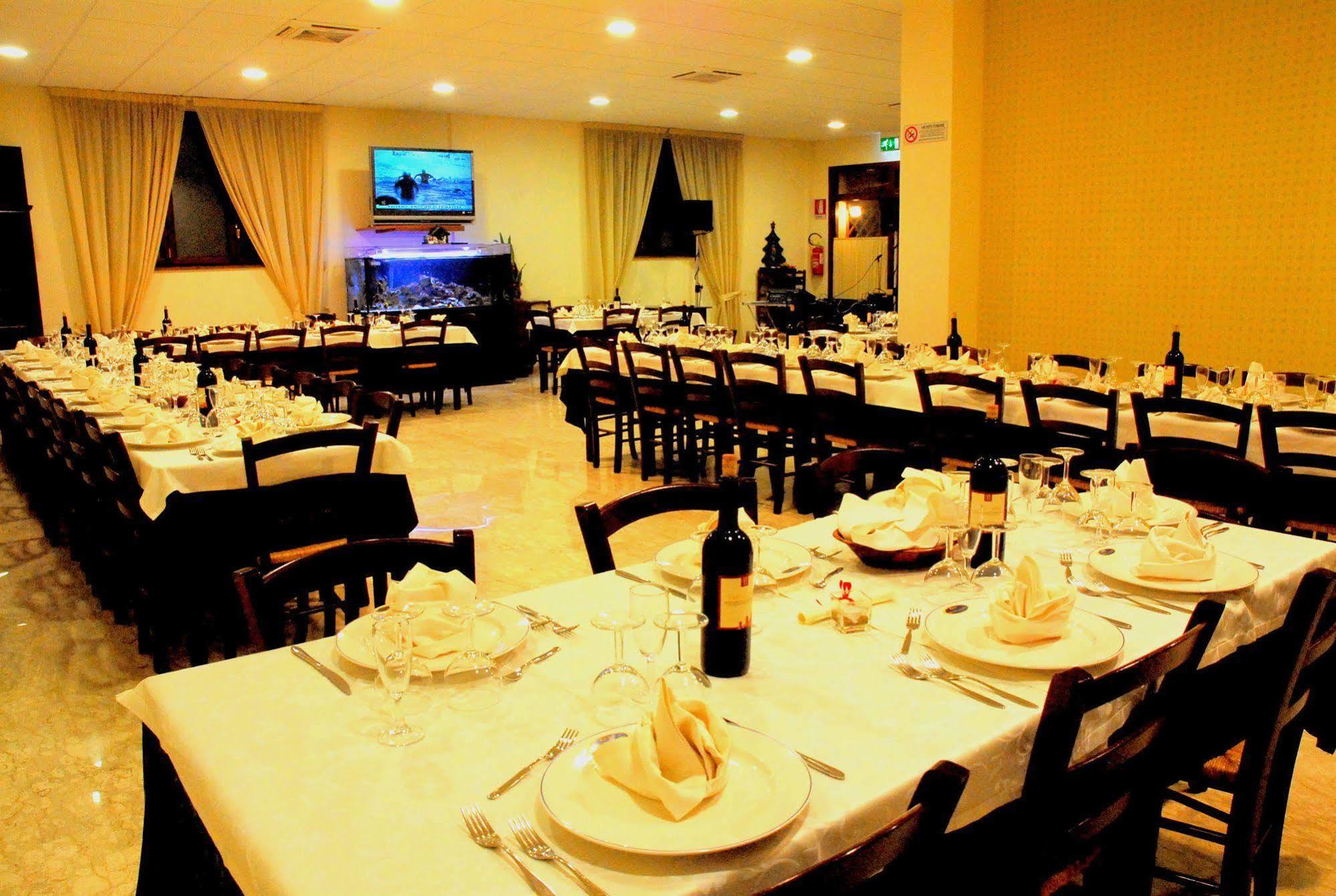 Hotel Iacone เคติ ภายนอก รูปภาพ