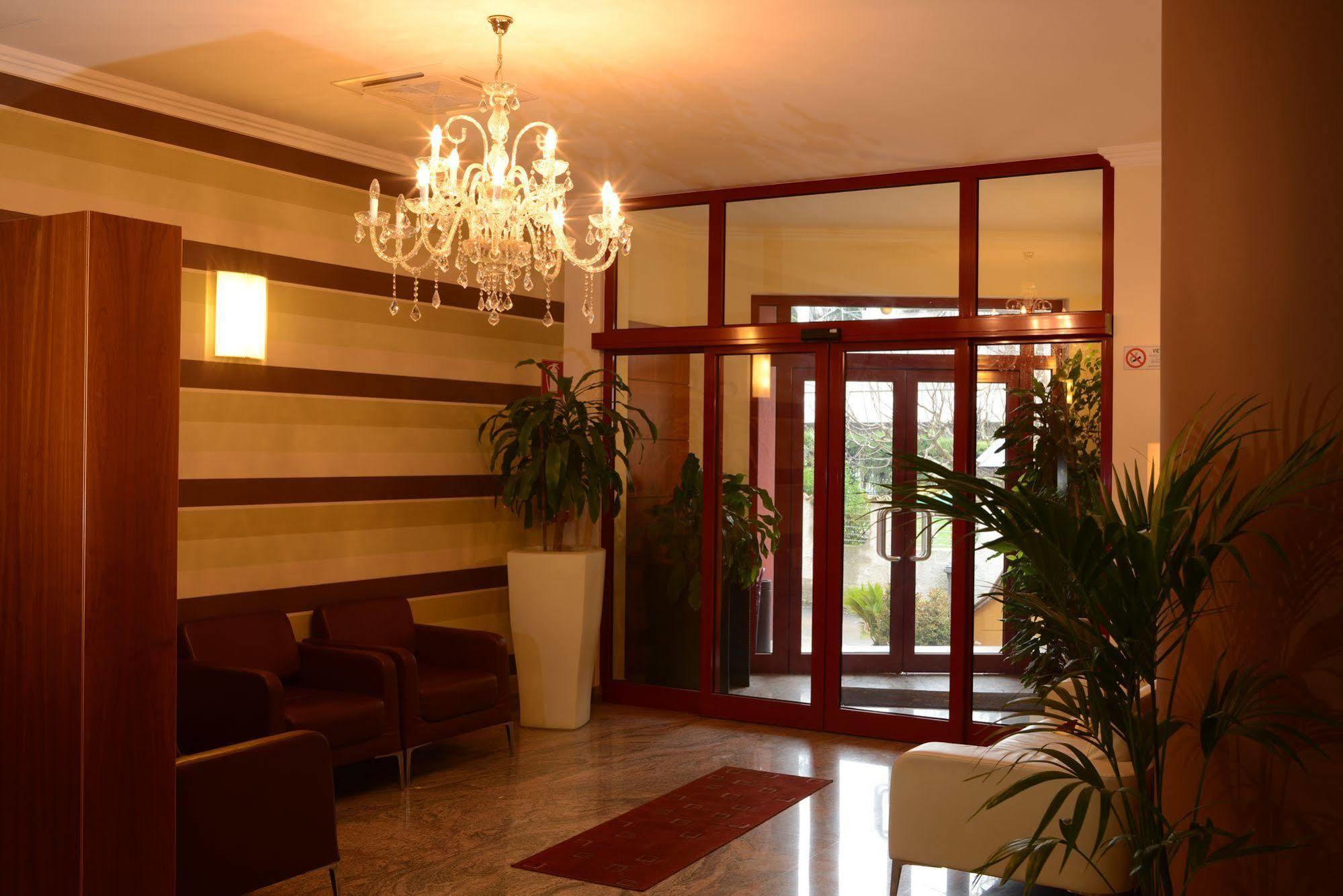 Hotel Iacone เคติ ภายนอก รูปภาพ