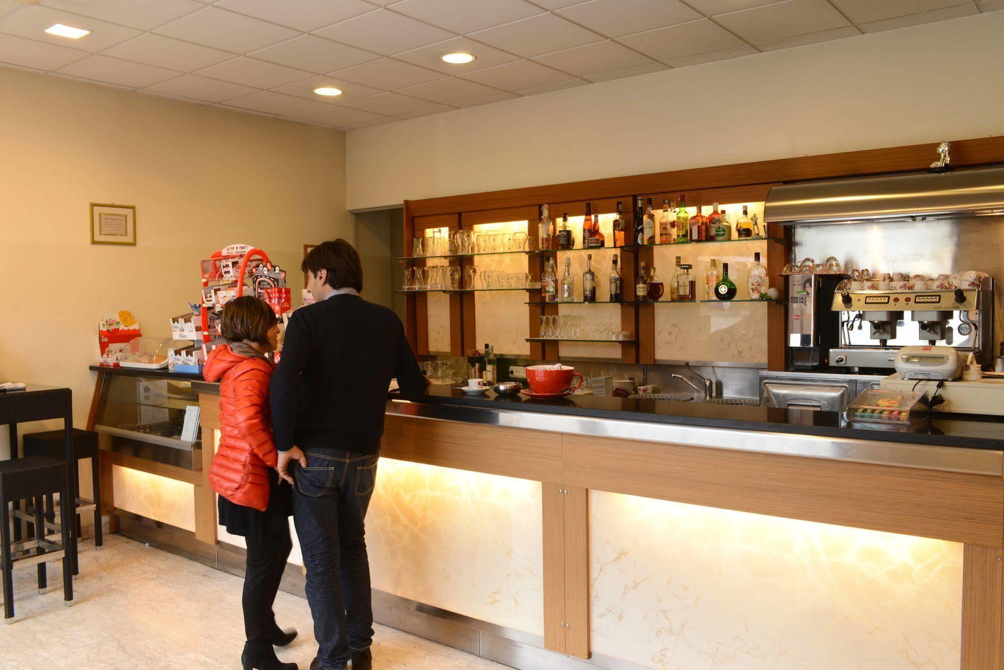 Hotel Iacone เคติ ภายนอก รูปภาพ