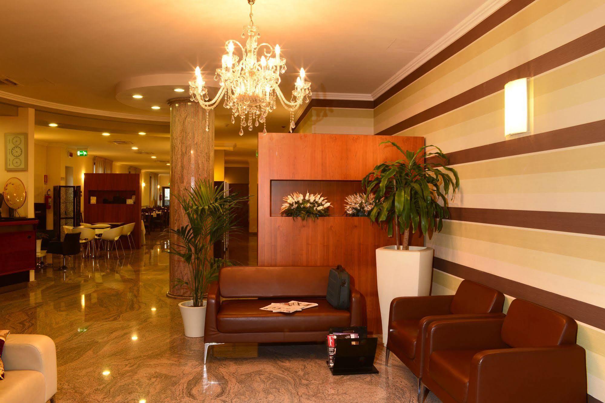 Hotel Iacone เคติ ภายนอก รูปภาพ