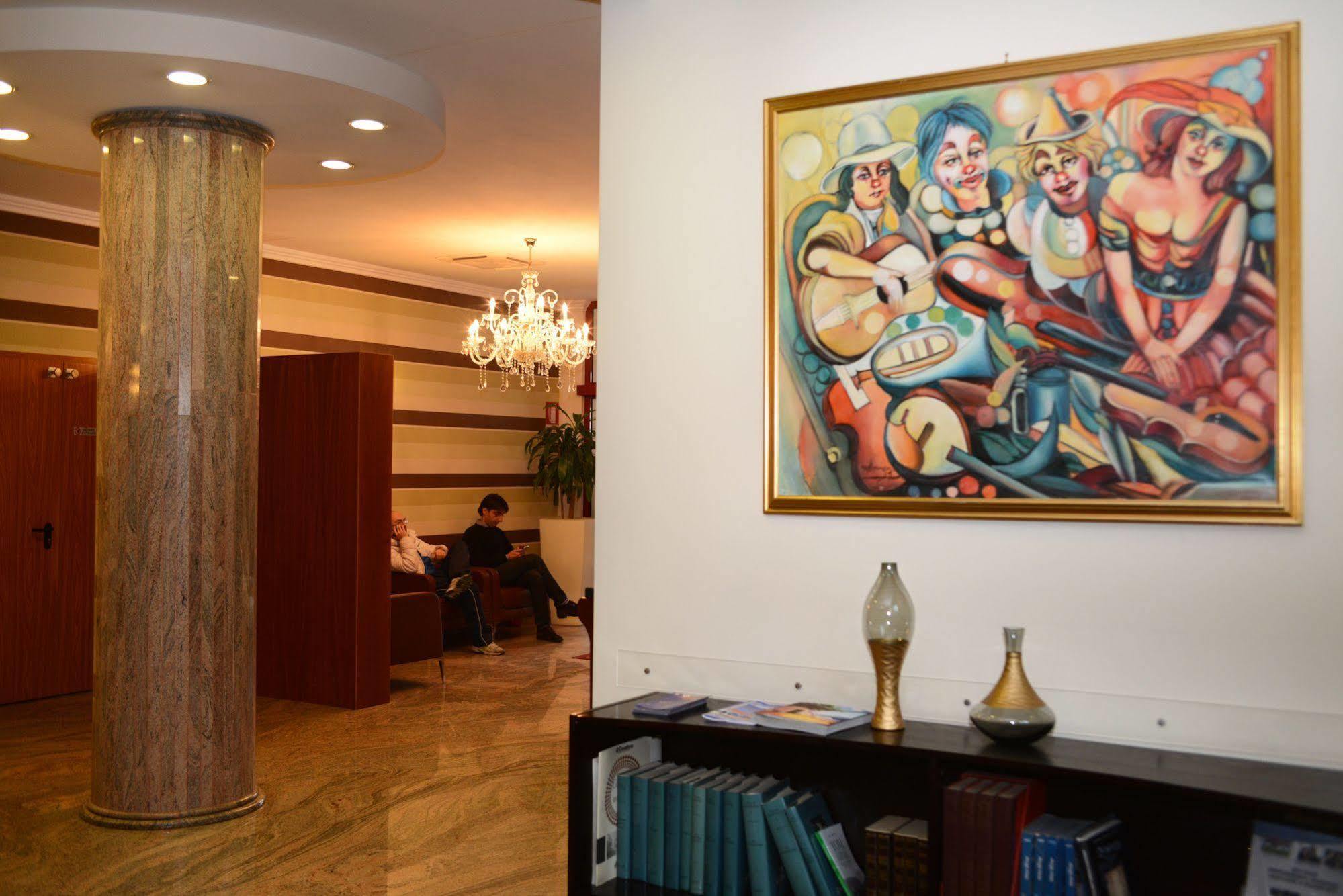 Hotel Iacone เคติ ภายนอก รูปภาพ